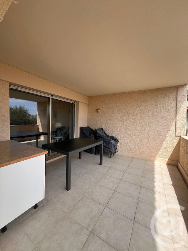 Appartement F2 &agrave; louer - 2 pi&egrave;ces - 59,95 m2 - Vence - 06 - PROVENCE-ALPES-COTE-D-AZUR