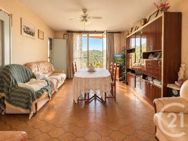 Appartement F5 &agrave; vendre - 5 pi&egrave;ces - 95,55 m2 - Carros - 06 - PROVENCE-ALPES-COTE-D-AZUR