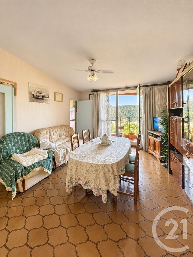 Appartement F5 &agrave; vendre - 5 pi&egrave;ces - 95,55 m2 - Carros - 06 - PROVENCE-ALPES-COTE-D-AZUR