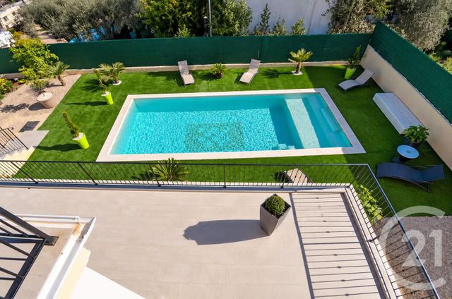 Maison &agrave; vendre - 6 pi&egrave;ces - 211,20 m2 - Villeneuve Loubet - 06 - PROVENCE-ALPES-COTE-D-AZUR