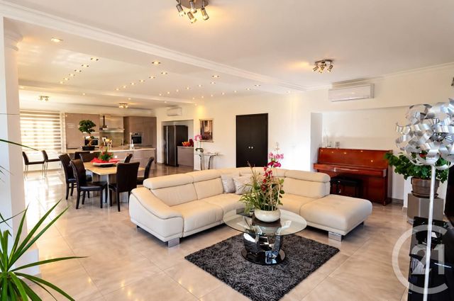 Maison &agrave; vendre - 6 pi&egrave;ces - 211,20 m2 - Villeneuve Loubet - 06 - PROVENCE-ALPES-COTE-D-AZUR