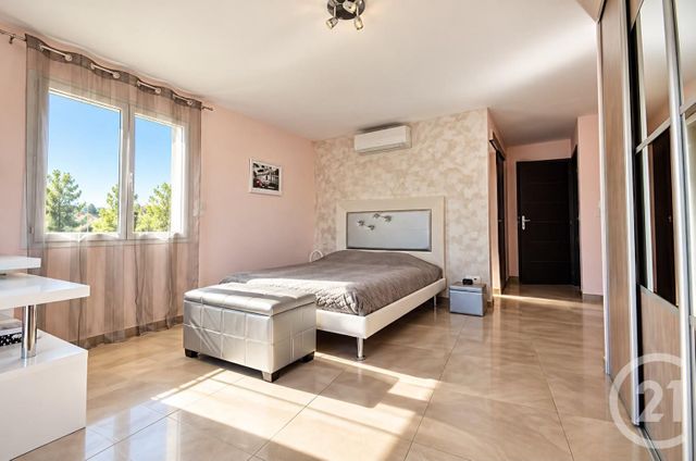 Maison &agrave; vendre - 6 pi&egrave;ces - 211,20 m2 - Villeneuve Loubet - 06 - PROVENCE-ALPES-COTE-D-AZUR