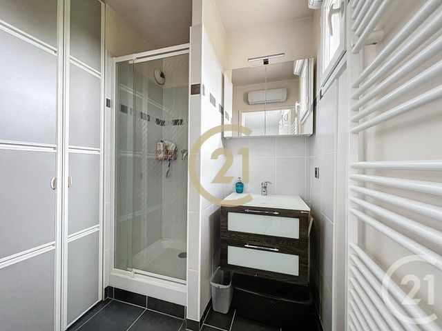 Appartement a louer vaureal - 5 pièce(s) - 95 m2 - Surfyn