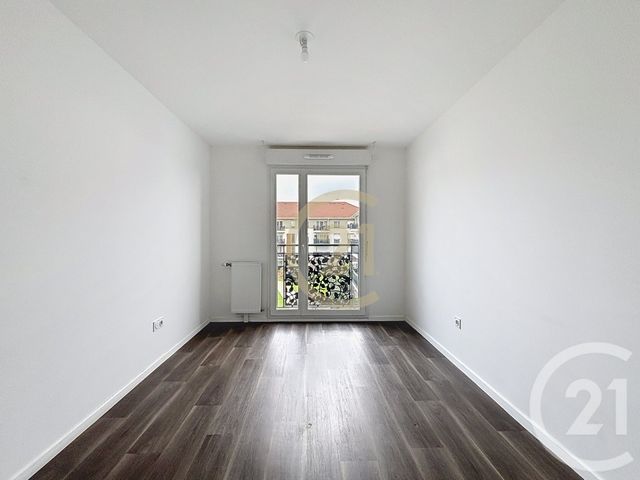 Appartement F2 à louer - 2 pièces - 40 m2 - Jouy Le Moutier - 95 - ILE-DE-FRANCE