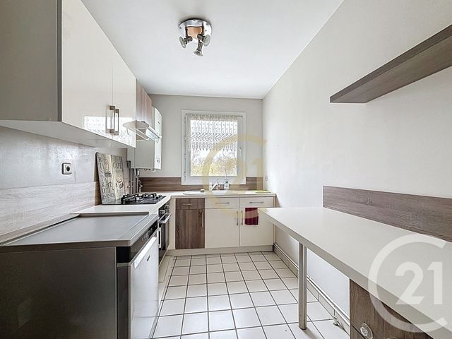 Appartement F2 &agrave; louer - 2 pi&egrave;ces - 48,92 m2 - Jouy Le Moutier - 95 - ILE-DE-FRANCE