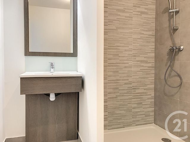 Appartement Studio &agrave; louer - 1 pi&egrave;ce - 26,30 m2 - Jouy Le Moutier - 95 - ILE-DE-FRANCE