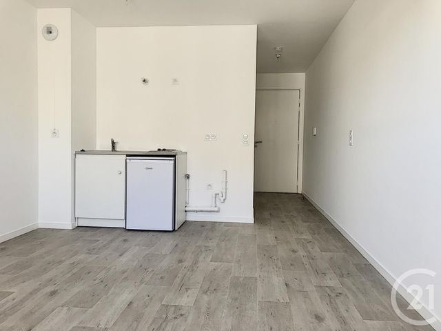 Appartement Studio &agrave; louer - 1 pi&egrave;ce - 26,30 m2 - Jouy Le Moutier - 95 - ILE-DE-FRANCE