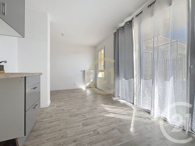 Appartement F2 &agrave; louer - 2 pi&egrave;ces - 37,70 m2 - Jouy Le Moutier - 95 - ILE-DE-FRANCE