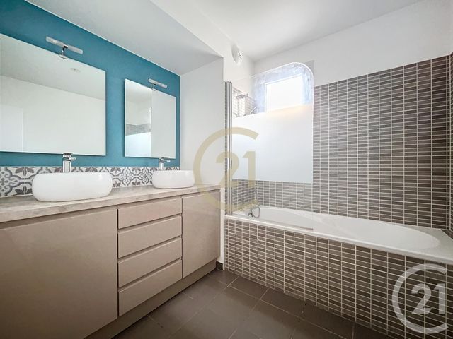 Appartement F4 &agrave; louer - 3 pi&egrave;ces - 83,60 m2 - Cergy - 95 - ILE-DE-FRANCE
