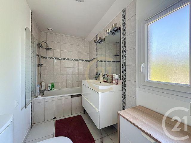 Maison à vendre - 5 pièces - 102,15 m2 - Jouy Le Moutier - 95 - ILE-DE-FRANCE