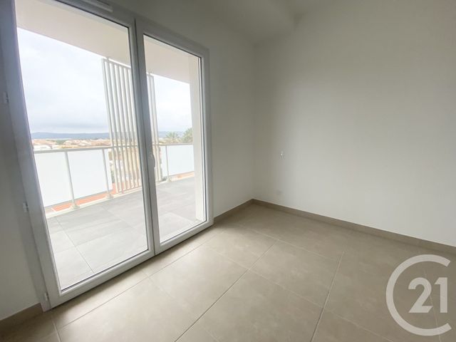Appartement &agrave; louer - 3 pi&egrave;ces - 69,63 m2 - Port La Nouvelle - 11 - LANGUEDOC-ROUSSILLON