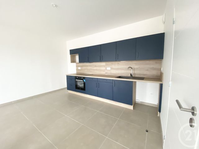 Appartement &agrave; louer - 3 pi&egrave;ces - 69,63 m2 - Port La Nouvelle - 11 - LANGUEDOC-ROUSSILLON