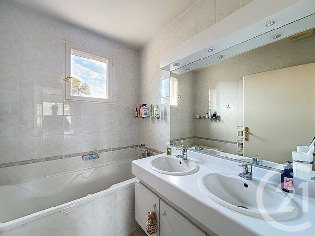 Maison &agrave; vendre - 4 pi&egrave;ces - 107 m2 - Mougins - 06 - PROVENCE-ALPES-COTE-D-AZUR