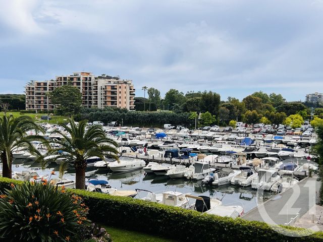 Appartement F3 à vendre - 3 pièces - 72,18 m2 - Mandelieu La Napoule - 06 - PROVENCE-ALPES-COTE-D-AZUR