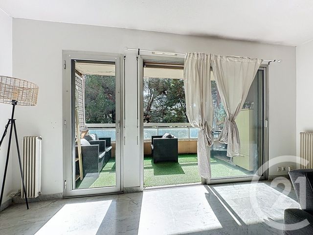 Appartement F2 &agrave; vendre - 2 pi&egrave;ces - 39,90 m2 - Le Cannet - 06 - PROVENCE-ALPES-COTE-D-AZUR