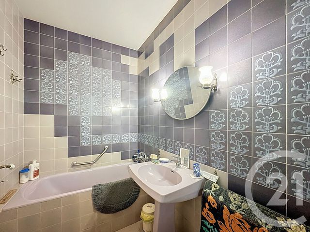 Maison &agrave; vendre - 5 pi&egrave;ces - 114,22 m2 - Cannes La Bocca - 06 - PROVENCE-ALPES-COTE-D-AZUR