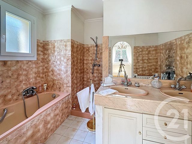 Maison &agrave; vendre - 4 pi&egrave;ces - 130 m2 - Antibes - 06 - PROVENCE-ALPES-COTE-D-AZUR