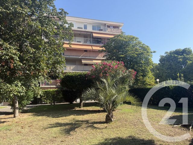 Appartement &agrave; vendre - 3 pi&egrave;ces - 62,70 m2 - Cannes La Bocca - 06 - PROVENCE-ALPES-COTE-D-AZUR