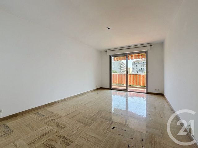 Appartement &agrave; vendre - 3 pi&egrave;ces - 62,70 m2 - Cannes La Bocca - 06 - PROVENCE-ALPES-COTE-D-AZUR