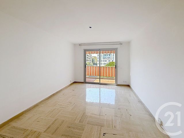 Appartement &agrave; vendre - 3 pi&egrave;ces - 62,70 m2 - Cannes La Bocca - 06 - PROVENCE-ALPES-COTE-D-AZUR