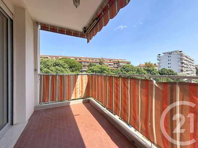Appartement &agrave; vendre - 3 pi&egrave;ces - 62,70 m2 - Cannes La Bocca - 06 - PROVENCE-ALPES-COTE-D-AZUR