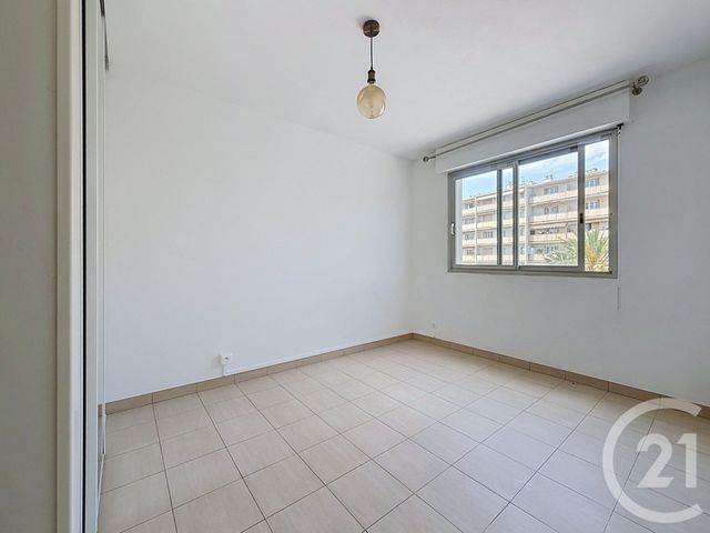 Appartement &agrave; vendre - 3 pi&egrave;ces - 62,70 m2 - Cannes La Bocca - 06 - PROVENCE-ALPES-COTE-D-AZUR
