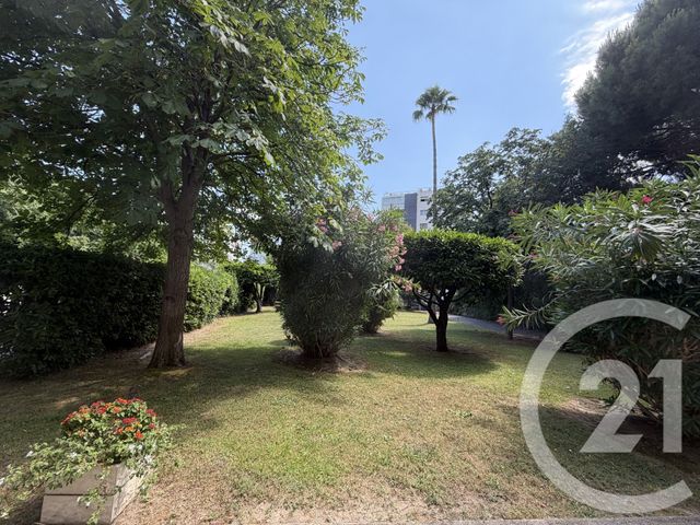 Appartement &agrave; vendre - 3 pi&egrave;ces - 62,70 m2 - Cannes La Bocca - 06 - PROVENCE-ALPES-COTE-D-AZUR