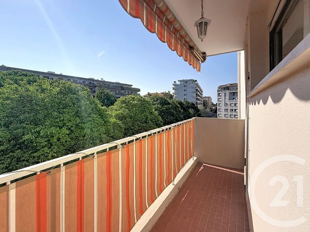 Appartement &agrave; vendre - 3 pi&egrave;ces - 62,70 m2 - Cannes La Bocca - 06 - PROVENCE-ALPES-COTE-D-AZUR