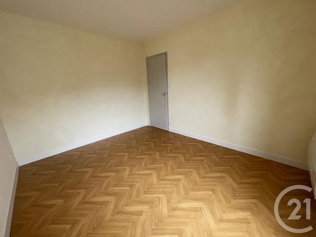 Appartement T3 &agrave; vendre - 4 pi&egrave;ces - 65,14 m2 - Parthenay - 79 - POITOU-CHARENTES