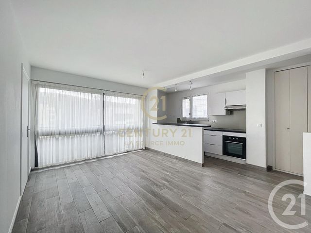 Appartement F2 à vendre - 2 pièces - 44 m2 - Franconville La Garenne - 95 - ILE-DE-FRANCE