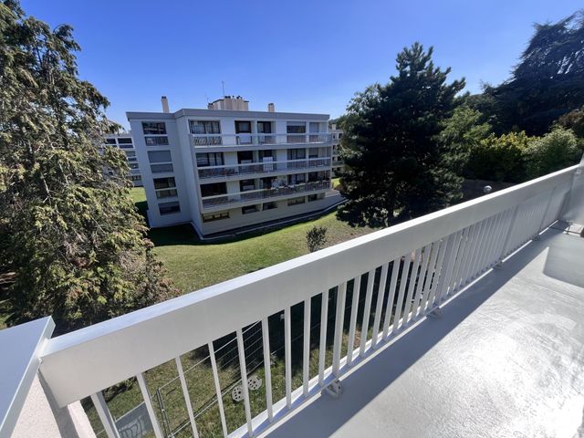 Appartement F2 à vendre - 2 pièces - 55 m2 - Franconville La Garenne - 95 - ILE-DE-FRANCE