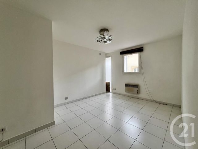 Appartement F2 &agrave; louer - 2 pi&egrave;ces - 25,33 m2 - Montesson - 78 - ILE-DE-FRANCE