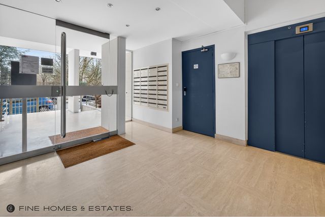 Appartement F5 &agrave; vendre - 5 pi&egrave;ces - 122,95 m2 - Paris - 75014 - ILE-DE-FRANCE