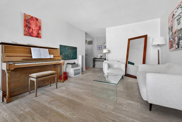 Appartement F5 &agrave; vendre - 5 pi&egrave;ces - 105,09 m2 - Paris - 75014 - ILE-DE-FRANCE