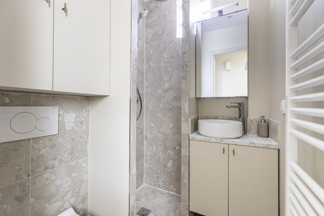 Appartement T2 &agrave; louer - 2 pi&egrave;ces - 45,64 m2 - Paris - 75006 - ILE-DE-FRANCE