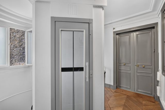 Appartement Duplex &agrave; vendre - 3 pi&egrave;ces - 66,12 m2 - Paris - 75006 - ILE-DE-FRANCE