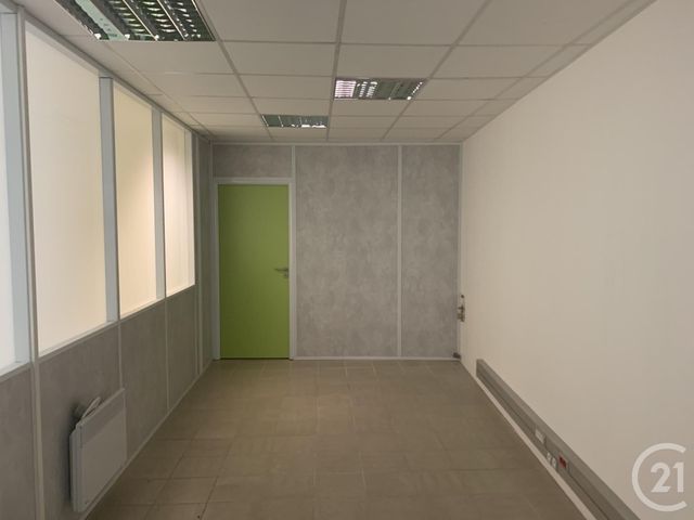 Local commercial à louer - 21.3 m2 - 23 - Creuse