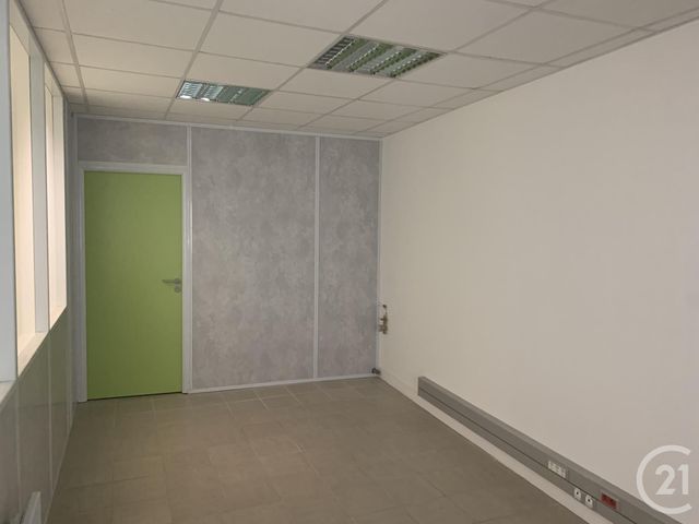 Local commercial à louer - 21.3 m2 - 23 - Creuse