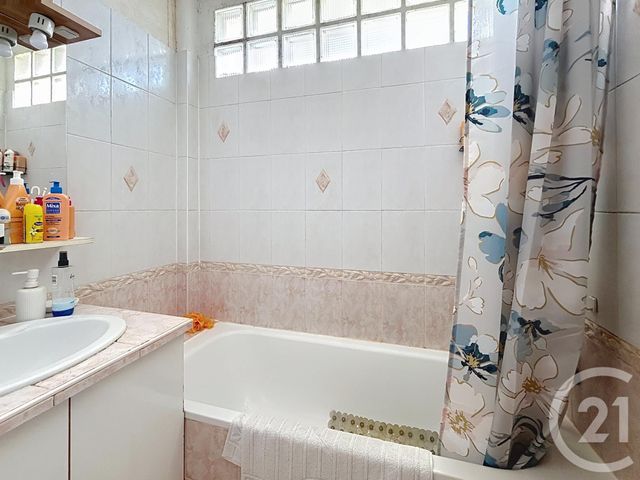 Appartement T3 &agrave; vendre - 3 pi&egrave;ces - 67 m2 - Gueret - 23 - LIMOUSIN