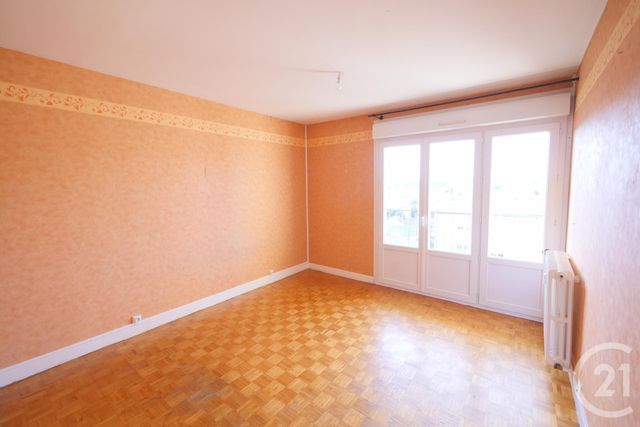 Appartement F5 à louer - 5 pièces - 90 m2 - Gueret - 23 - LIMOUSIN