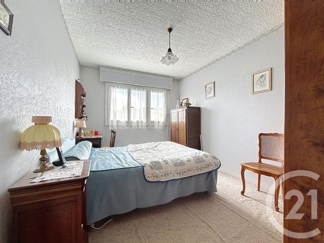 Appartement F4 à vendre - 4 pièces - 100,17 m2 - Gueret - 23 - LIMOUSIN