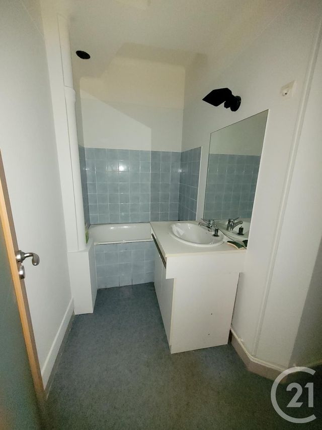 Appartement T3 à vendre - 3 pièces - 65,35 m2 - Gueret - 23 - LIMOUSIN