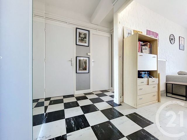 Appartement F3 &agrave; vendre - 3 pi&egrave;ces - 53 m2 - Gueret - 23 - LIMOUSIN