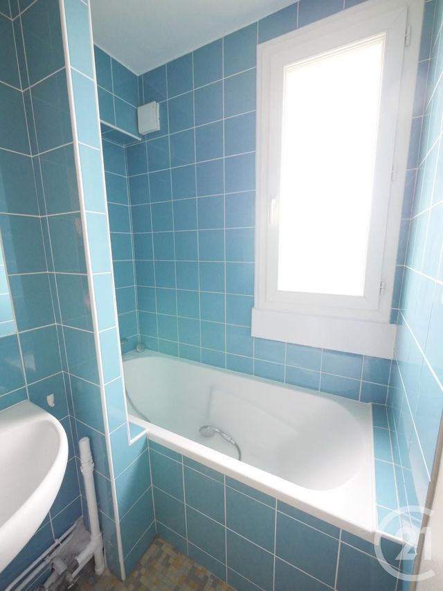 Appartement F4 &agrave; louer - 4 pi&egrave;ces - 67 m2 - Gueret - 23 - LIMOUSIN