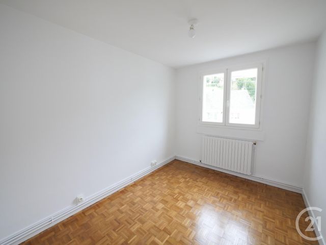 Appartement F4 &agrave; louer - 4 pi&egrave;ces - 67 m2 - Gueret - 23 - LIMOUSIN