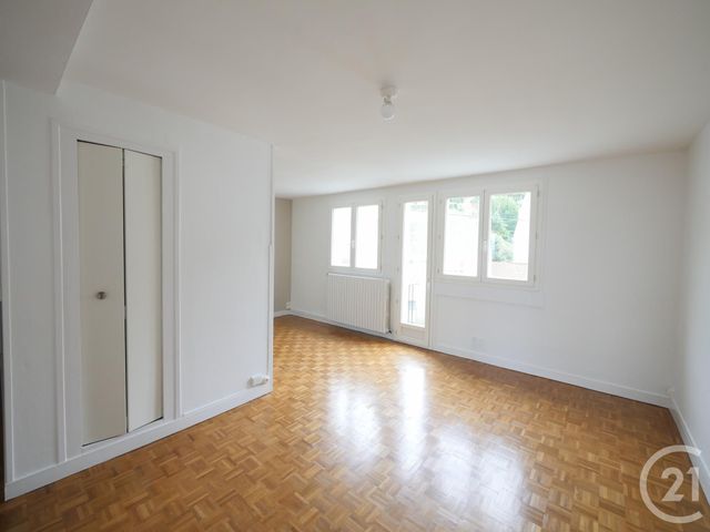 Appartement F4 &agrave; louer - 4 pi&egrave;ces - 67 m2 - Gueret - 23 - LIMOUSIN