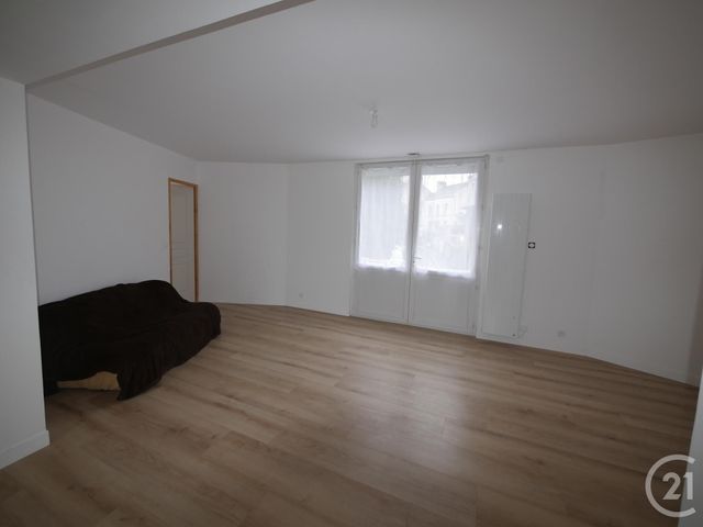 Appartement F3 à louer - 3 pièces - 71,82 m2 - Gueret - 23 - LIMOUSIN