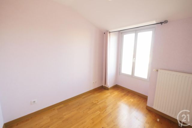 Appartement F2 &agrave; louer - 2 pi&egrave;ces - 28 m2 - Gueret - 23 - LIMOUSIN