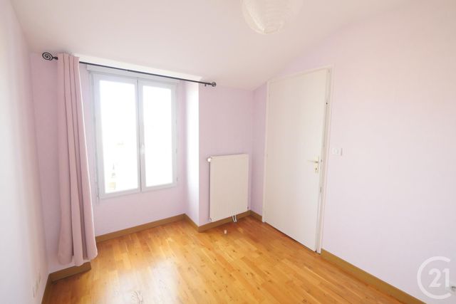 Appartement F2 &agrave; louer - 2 pi&egrave;ces - 28 m2 - Gueret - 23 - LIMOUSIN