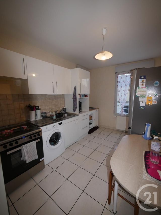 Appartement F4 &agrave; louer - 4 pi&egrave;ces - 91 m2 - Gueret - 23 - LIMOUSIN